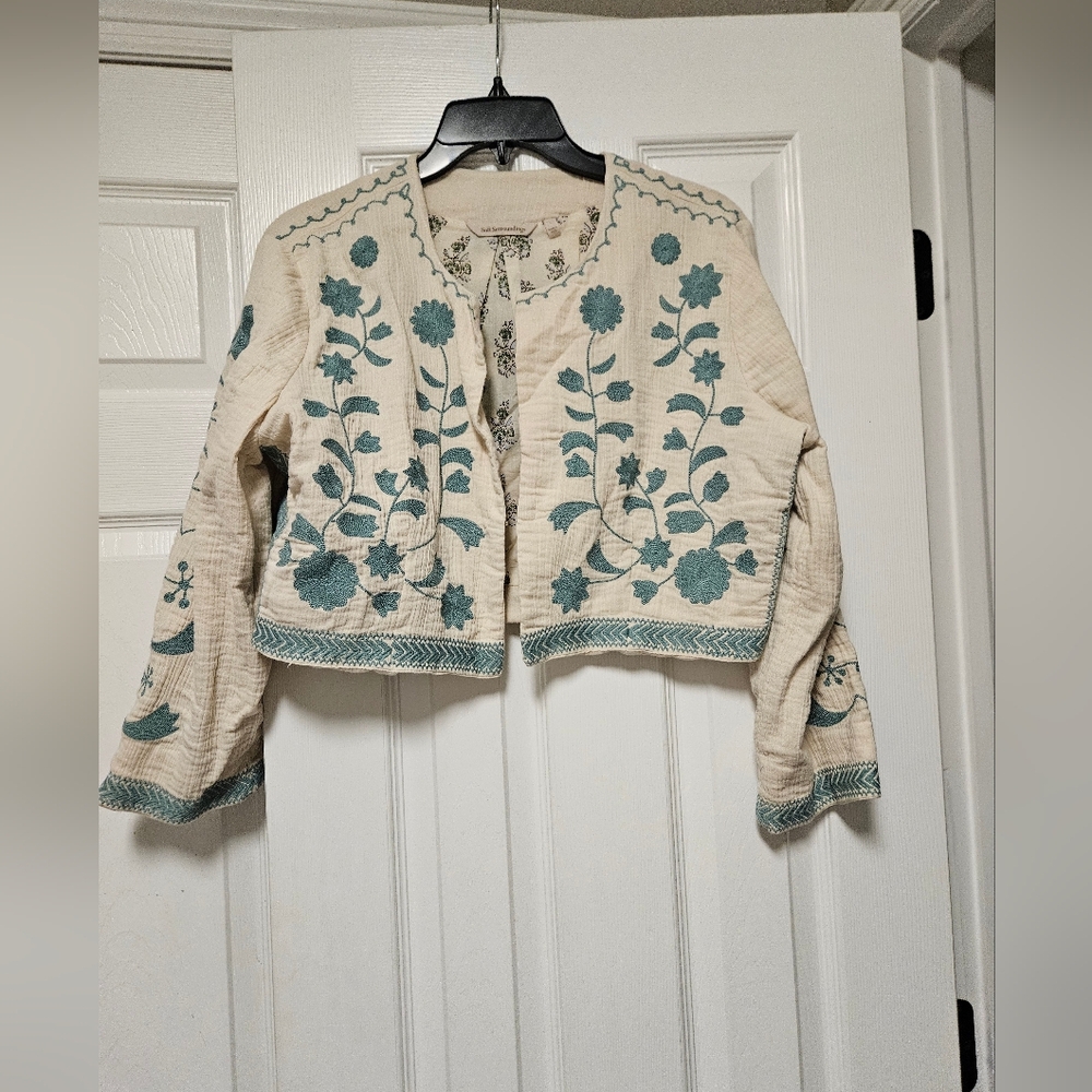 Soft Surroundings Cream and Green Embroidered Cardigan Like New